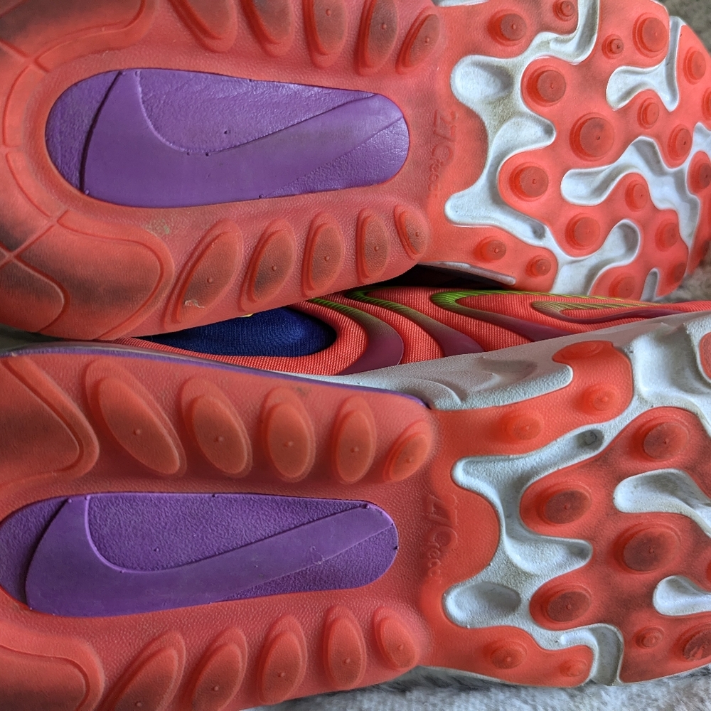 Nike Air Maxes - Picture 13 of 15